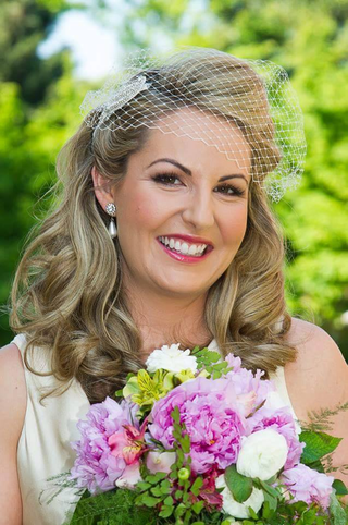 Illustration for article titled Things to Consider When Looking for a Wedding Hair and Make-Up Stylist in Rome